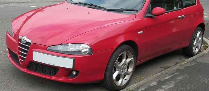 Alfa Romeo 147 1 дорест. / 1 рест. — автомобиль