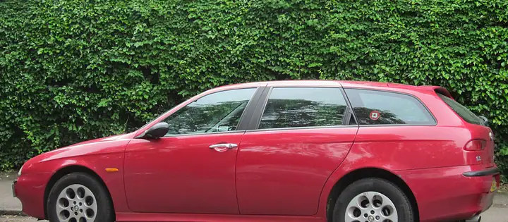 Alfa Romeo 156 1 дорест. / 1-1й рест. / 1-2й рест. — автомобиль