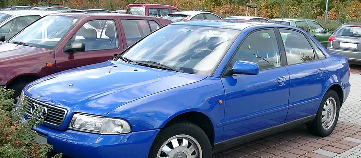 Audi A4 1 дорест. / 1 рест. (B5) — автомобиль