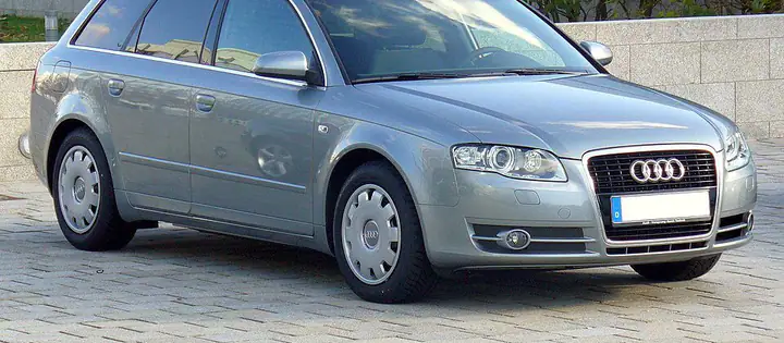 Audi A4 3 (B7) — автомобиль