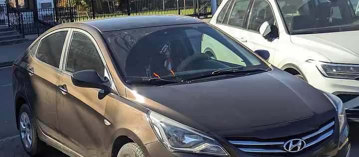 Hyundai Solaris 1 дорест. / 1 рест.